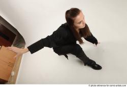 ANGELIA KNEELING POSE SITH